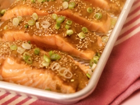 sesame baked salmon