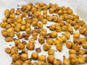 spicy chickpea poppers