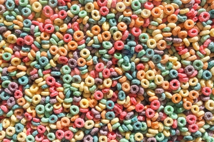 Multicolored cereal rings