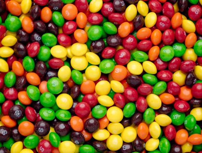 Skittles, artificial food coloring, synthetic dyes