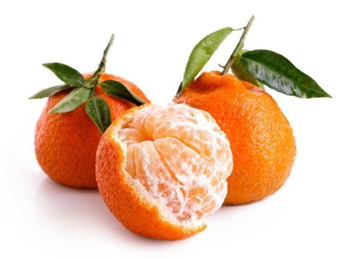 satsumas with and without peels