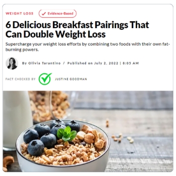 headline about breakfasts than can double weight loss and image of a bowl of blueberries and granola