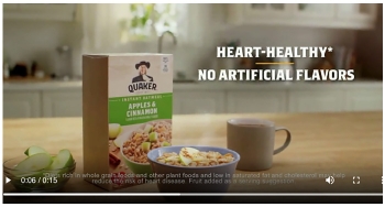 ad for Quaker Oats Apple & Cinnamon instant oatmeal